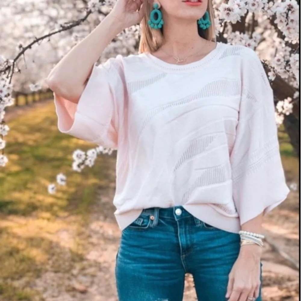 CAbi Pale Pink Scoop Neck Lightweight Sweater
